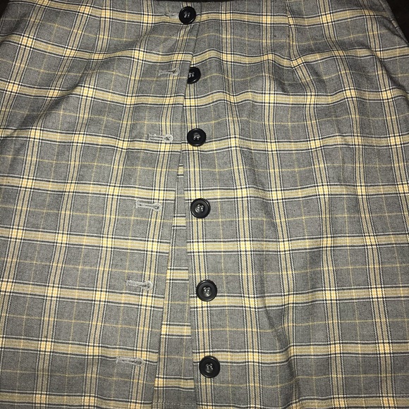Plaid Skirt Forever 21–Worn Once! - Picture 4 of 9